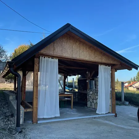 Pine House - Holiday Home Nyaraló Banja Luka